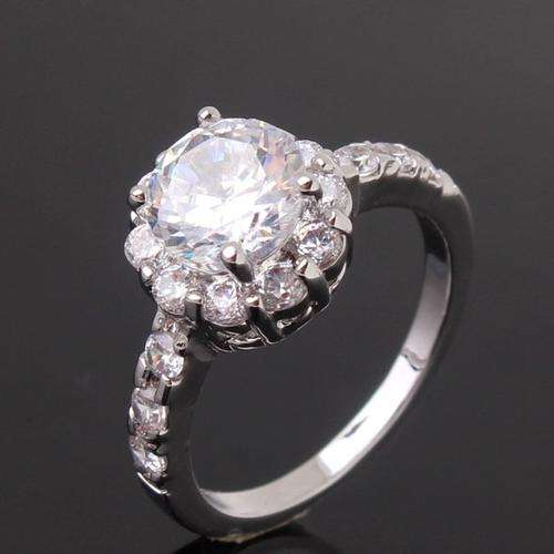 Ladies Stunning 18K White Gold Filled Ring with White Sapphire Clusters (Size 6)